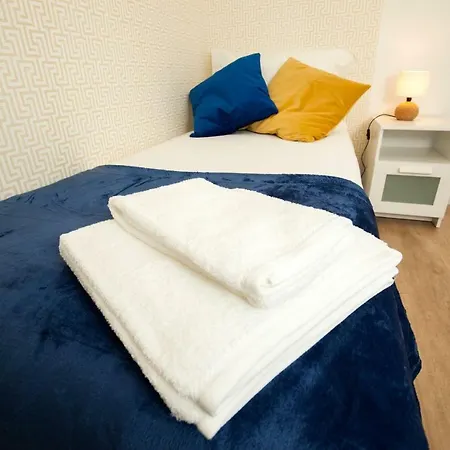 Appartement Lovelystay - The Golden & Blue House *